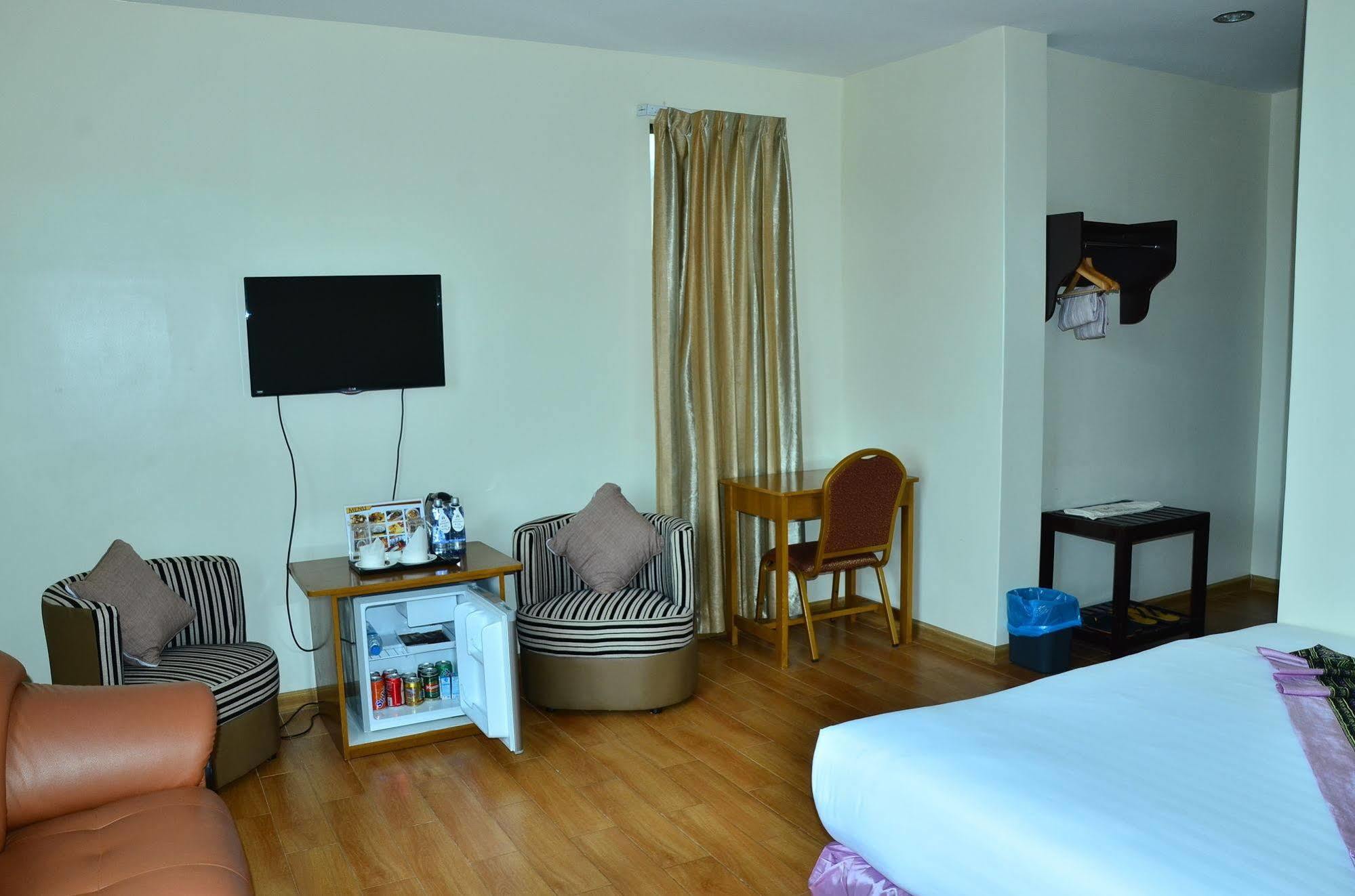 Hotel Mindhama Янгон Экстерьер фото